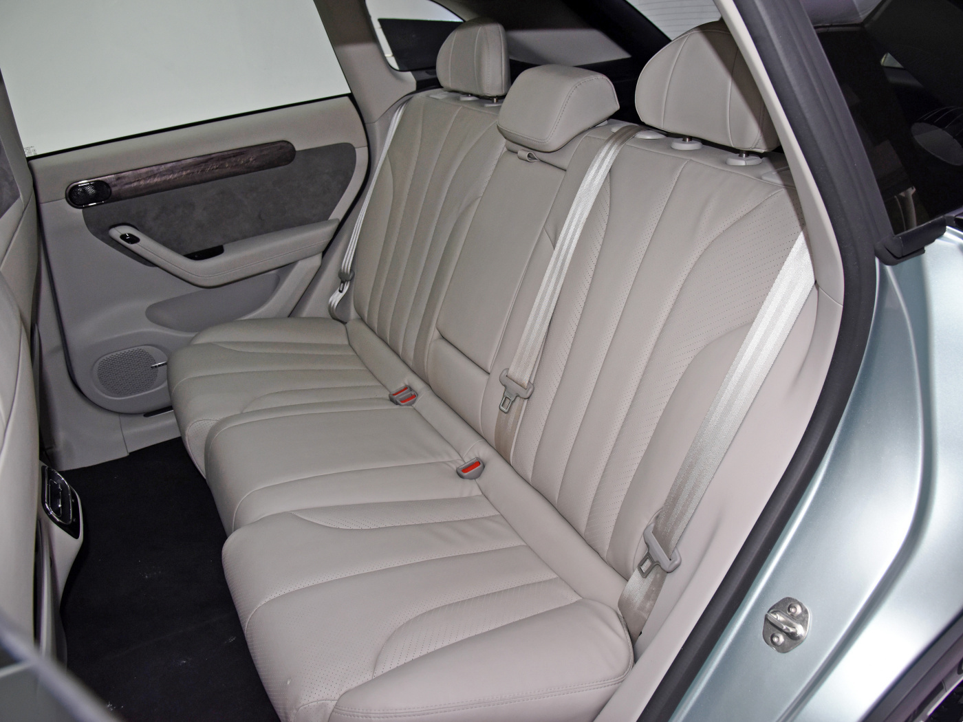 Leapmotor C11 Электромобиль внедорожник 4x4 650 км Edition Литий железофосфатный аккумулятор 2024