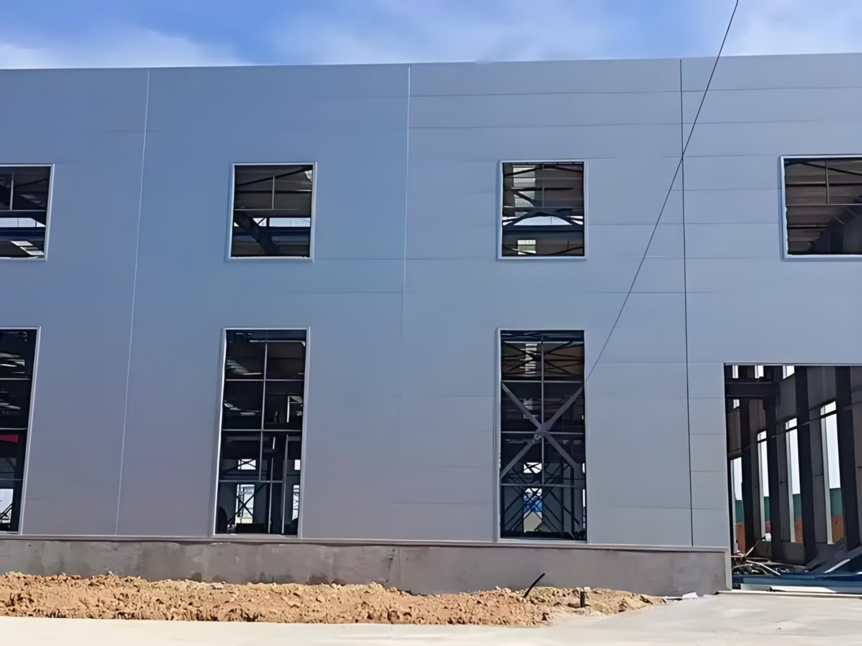 Economic Steel Structured Factory Buildings High-Strength Prefabricated Construction Flexible Expandable Container Houses