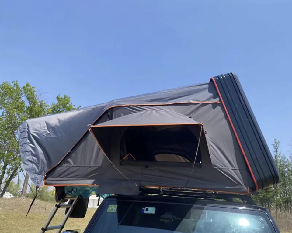 Diagonal Bracing Type Cozy 4-Season Aluminum Camper Rooftop Tent For 3
