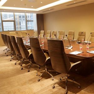 Набор мебели для гостиничных залов, изготовленный из высококачественного дерева и кожи