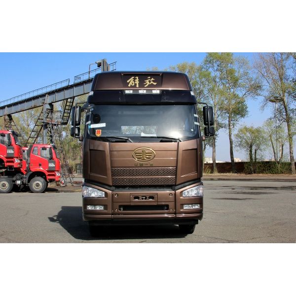 Faw J6p Dump Truck 420 HP Tractor 6X2