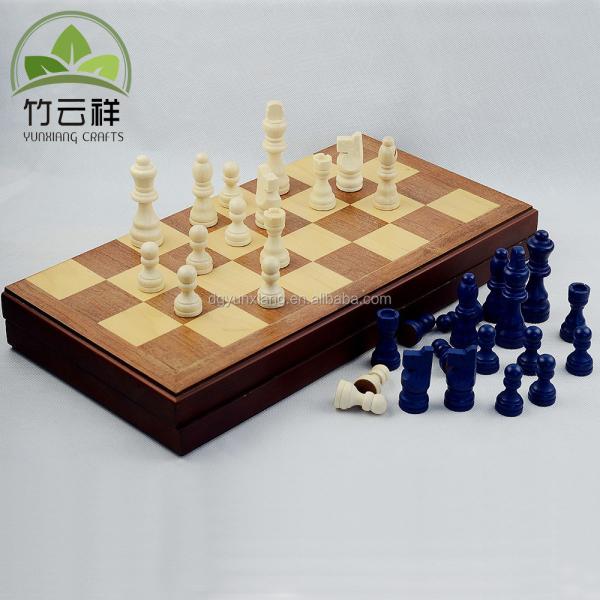 Échecs internationaux en bois