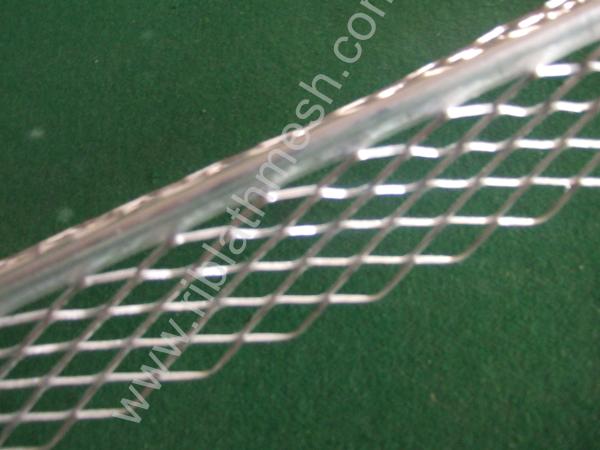 Hot Galvanized Drywall Inside Corner Bead 2700mm Length With Diamond Mesh Wings