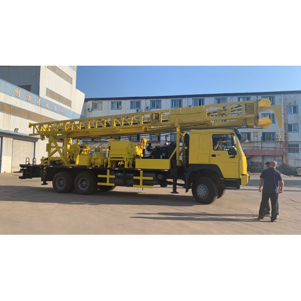 Forage de Rig Truck Mounted Dth 300m de perceuse de puits d'eau de C300hw