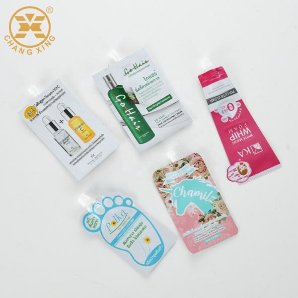 Rolo de filme de empacotamento cosmético do saquinho do saco da soldadura térmica do champô do gel para o empacotamento da amostra da loção