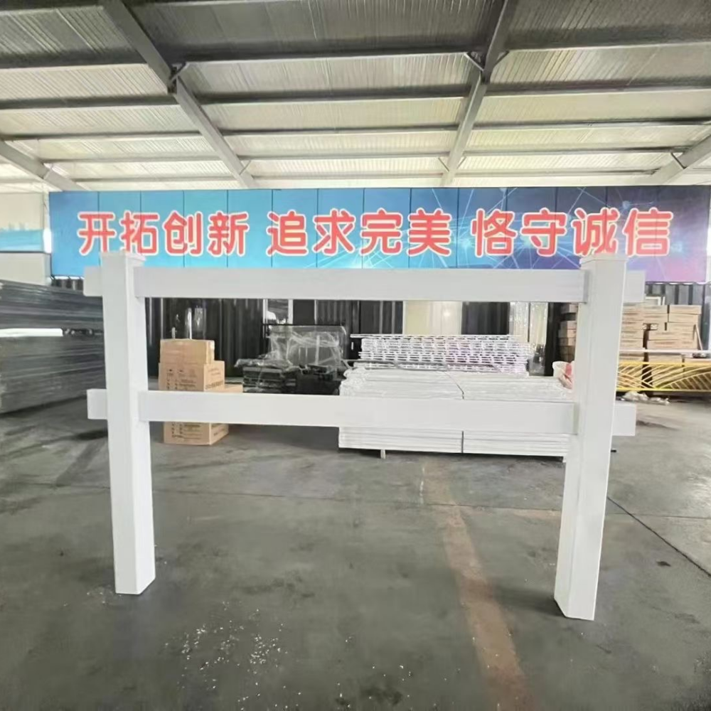UV Protection White Plastic Fencing For Horses 1.5m High 2.5m Width