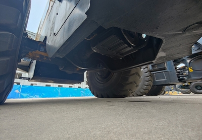 ZL80H универсальное оборудование переднего загрузчика надежная работа с оригинальным двигателем Cummins