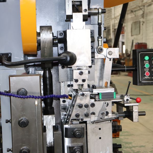 Low Consumption Straightening Cutting Machine Automatic Screw Thread Rolling Machine