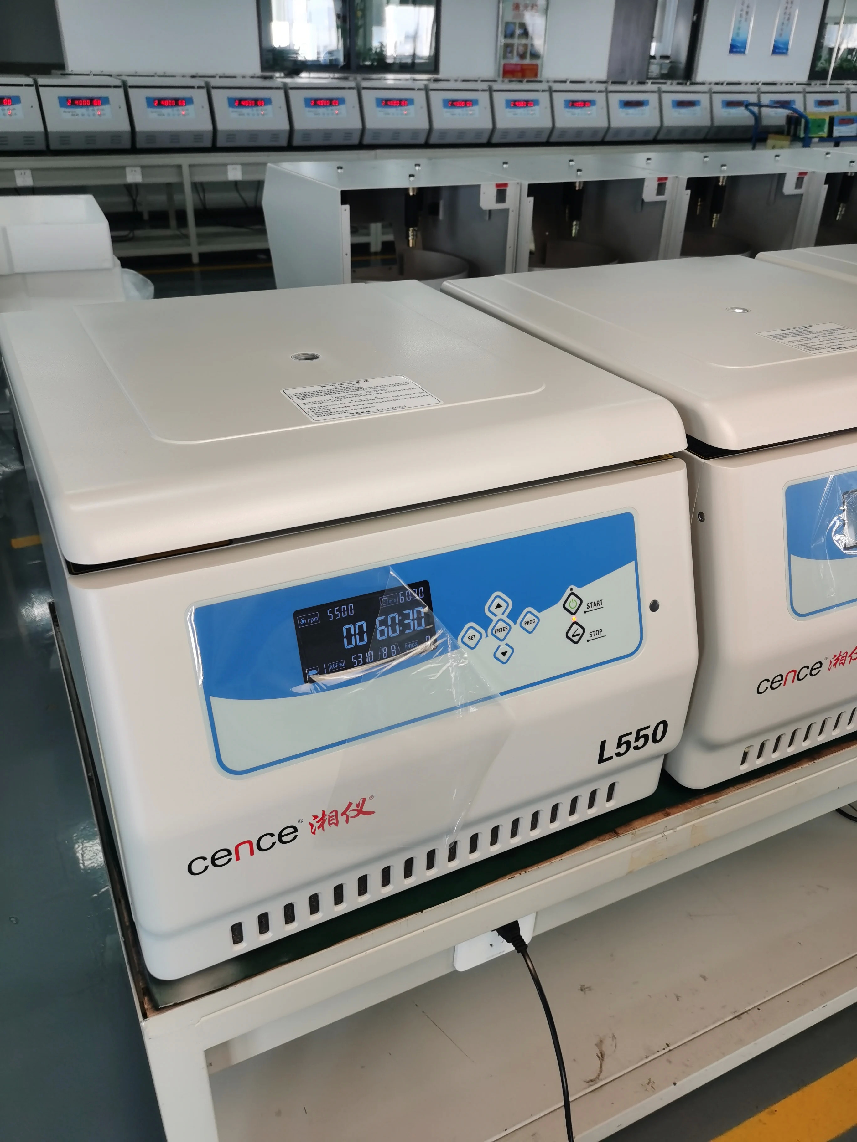 Центрифуга Cence с низкой скоростью Центрифуга L550