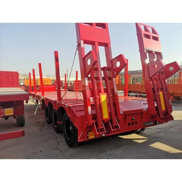 Low Bed 4 Axle Heavy Duty Lowboy Truck Trailer / Container Diesel Semi Tractor