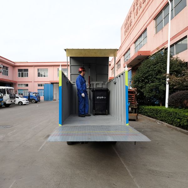 Light Duty Dumpster Trash Pick Up Truck Junk Removal Pickup Truck 1610kg