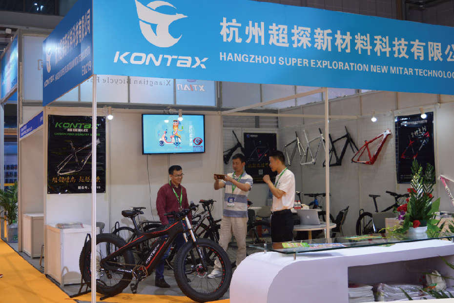 700C Electric Bicycle 26 inch Elderly Side Retrieval Electric Vehicle with Hidden Battery