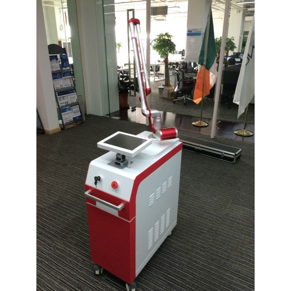 Guide Light arm from Krea Lamp q-switched nd yag laser machines to remove tattoo