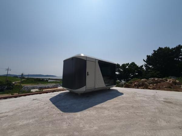Movable Panoramic Skylight Space Capsule House Outdoor