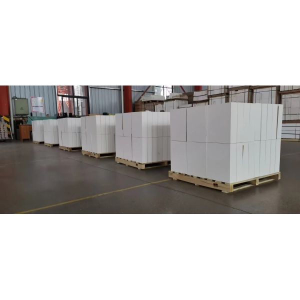 Briques réfractaires à haute densité de zircon mullite pour la construction de revêtements de fours