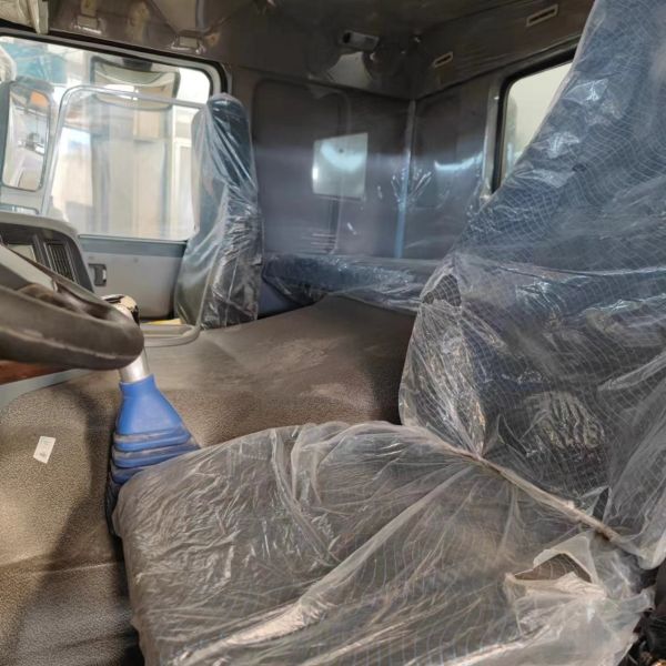 Howo 371 Used Fuel Tanker Truck Fuel Delivery Sinotruk 375 6x4 22m3 2000L 8x4