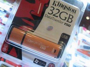 O flash marcado de USB conduz DT150