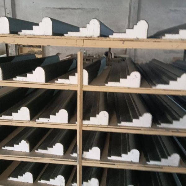 Moulure de porte décorative en stuc ODM Eps, garniture en mousse de ciment pour porte de garage en stuc