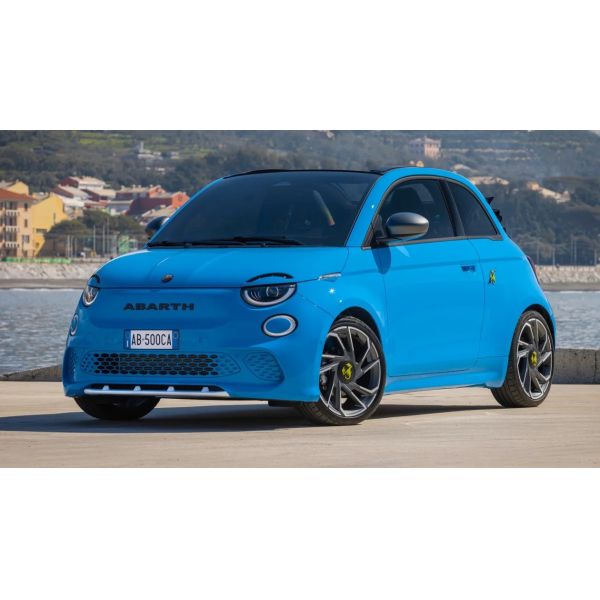 Красивый и спортивный на Abarth 500e горячий хэтчбек Электромобиль, как весело, как бензин 152P.S Моторная мощность