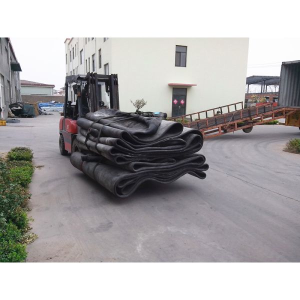 Diameter 0.3m To 2.2m Marine Rubber Airbags Customized For Vessel
