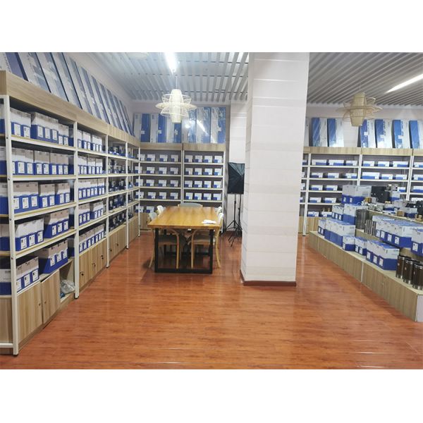 S130A-E0100 S1304-E0030 Résistant à la corrosion du moteur de l'excavatrice