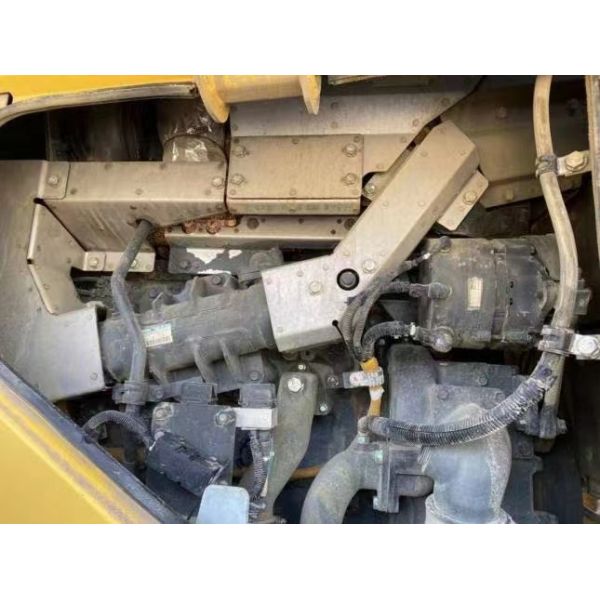 Komatsu Wa500-6 wheel loader, large-scale construction machinery for mining loading