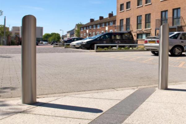 304 / 316 Stainless Steel Bollards Good Corrosion Resistance Not Rust / Deform