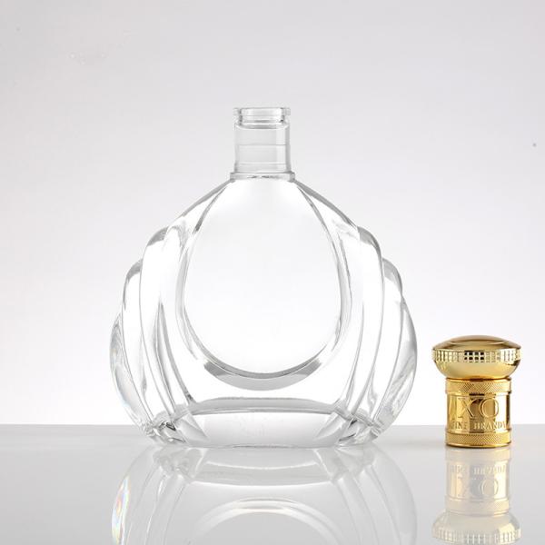 Customized 500ml 750ml 35cl 50cl 75cl Glass Bottles With Screw for Vodka Whiskey Brandy