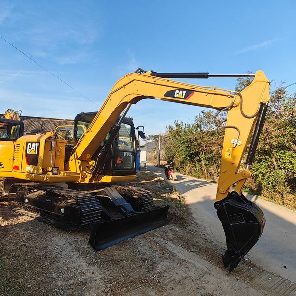 Used Caterpillar 307E2 Crawler Excavator 42kw Rated Power 0.3m³ Bucket Capacity in stock