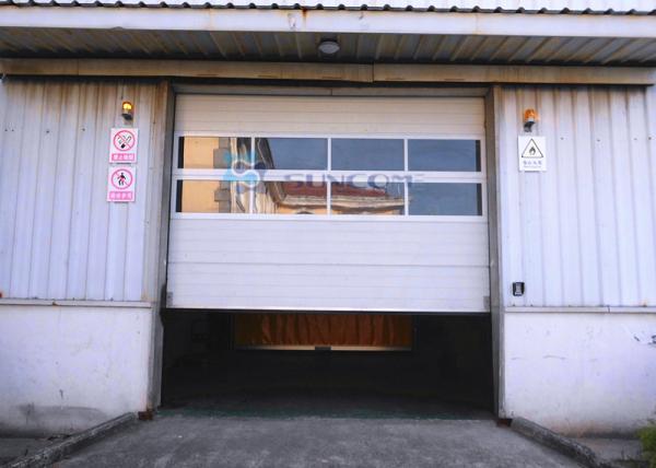 White 40mm Width Insulated Mental Industrial Sectional Doors Outside Application