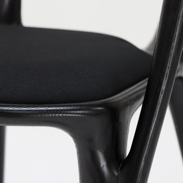 2024 Vintage Nitrolacquer Finish Wooden Artistic Customized Furniture Fabric Upholstery Dining Chair for Restaurant