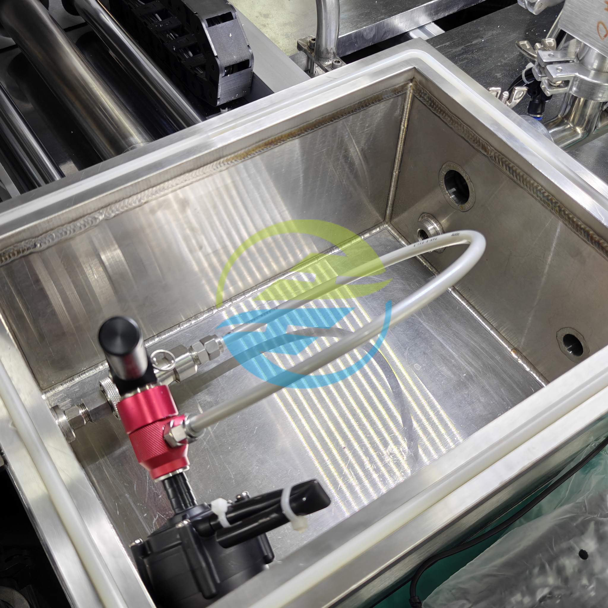 High-Precision Heat Pump Helium Leak Testing Equipment with 95% Recovery | 3.5 Bar Leak Testing Machine