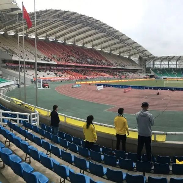 Ферменные конструкции крыши металла Retractable стеклянной конструкции крыши купола Q355 серебряные изогнутые