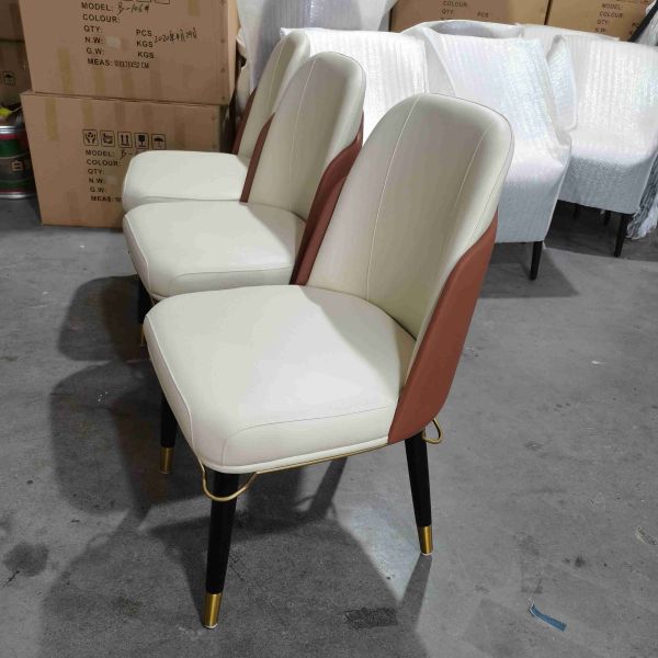 Домашний твердый деревянный обедать верхнего сегмента современный предводительствует стулья столовой кожи проложенные Backrest