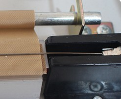 Through Type Foot Pedal Bags Pedal Sealing Machine with Food Grade Cutter and Sealer