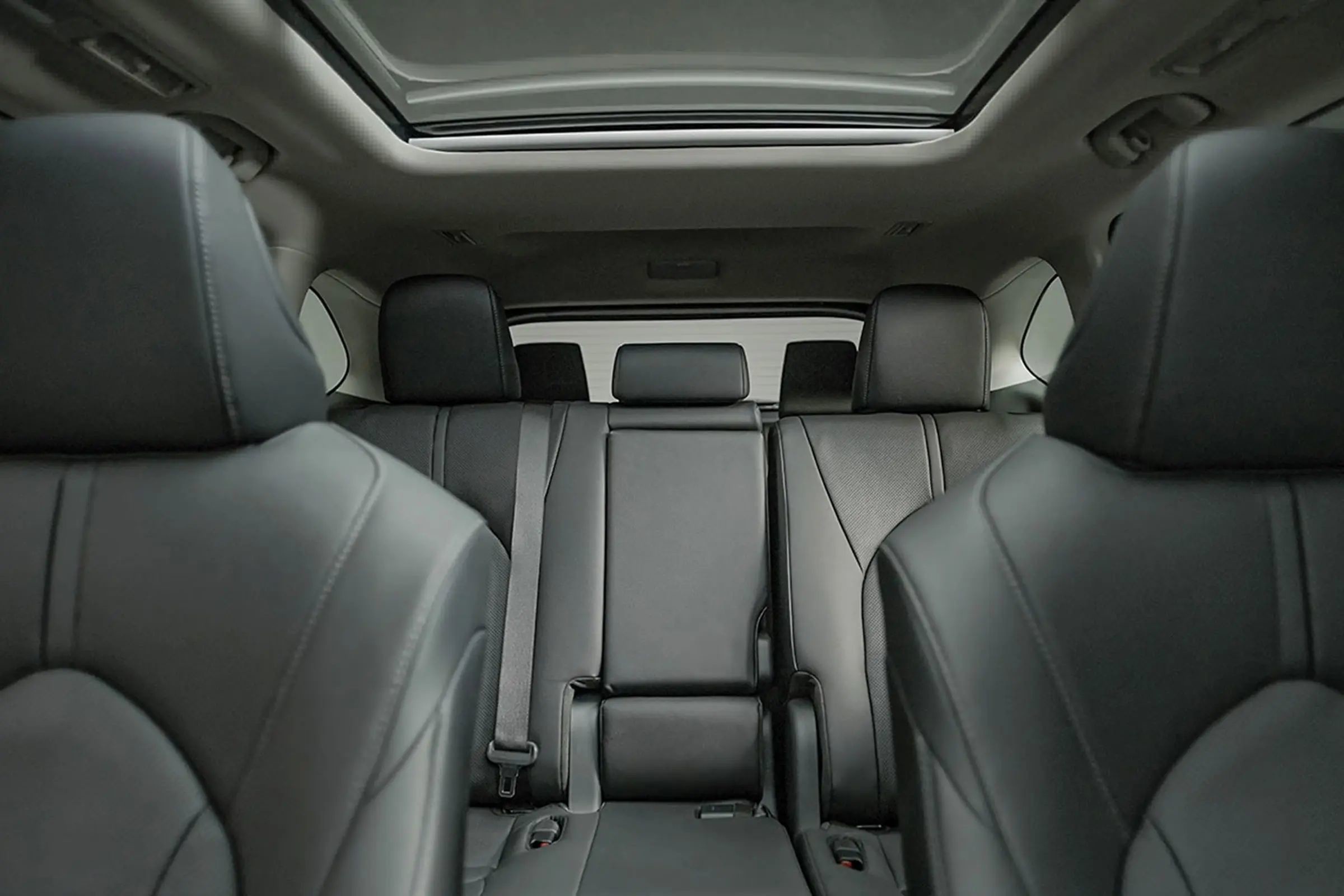 4 двери 5 мест Toyota Highlander Автомобиль с топливным турбонаддувом и гибридной системой