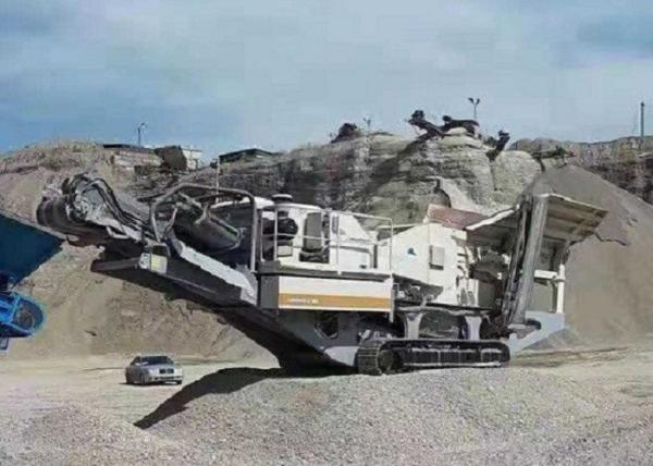 PP Series Mobile Jaw Crusher With Belt Conveyor / Coal Crushing Plant 10 - 35m3/H Capacity