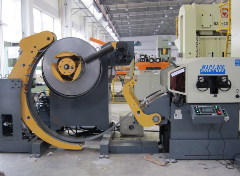 Фидер 3 раскручивателя Декоилер катушки в 1 голове машины 0.6-6.0мм одиночной с Кантилевер