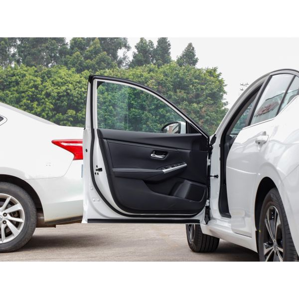 Dongfeng Nissan Xuan Yi 2023 Super Hybrid Electric Drive Pro Speed 165KM 4-Door 5-Seat Sedan with R16 Tires