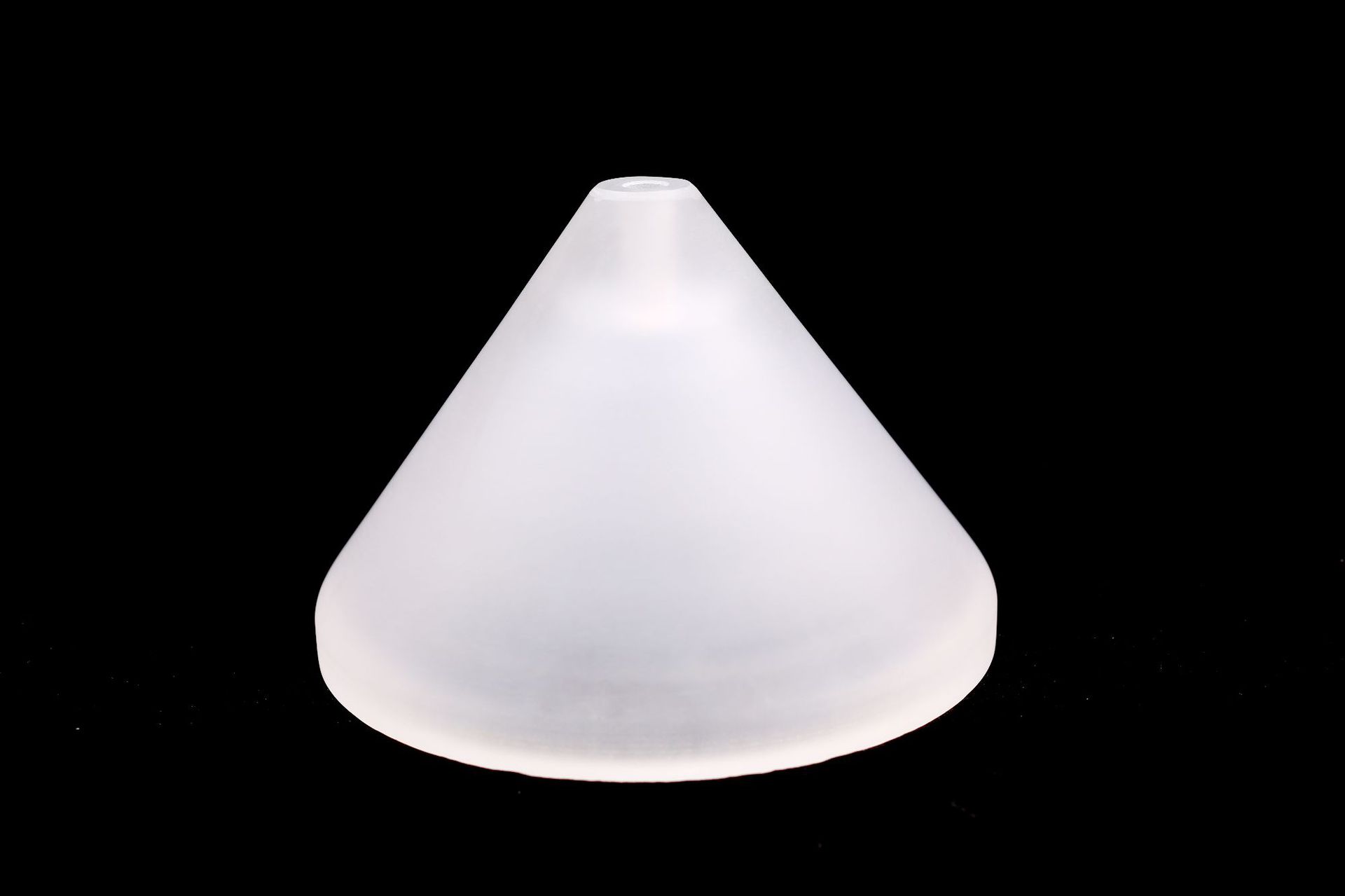 Laboratory High temperature Frosted Quartz Cones Customized for Semiconductors