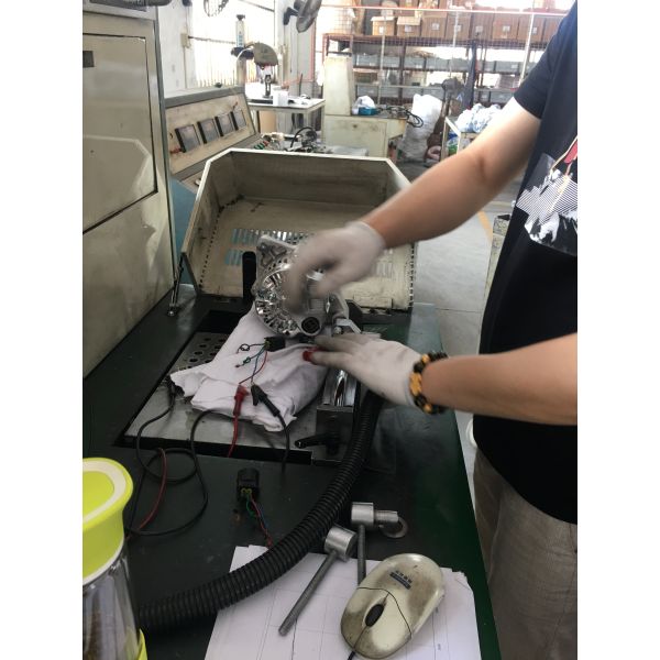 Хино 28В/альтернатор электрического двигателя 60А 27040-1802К идущий