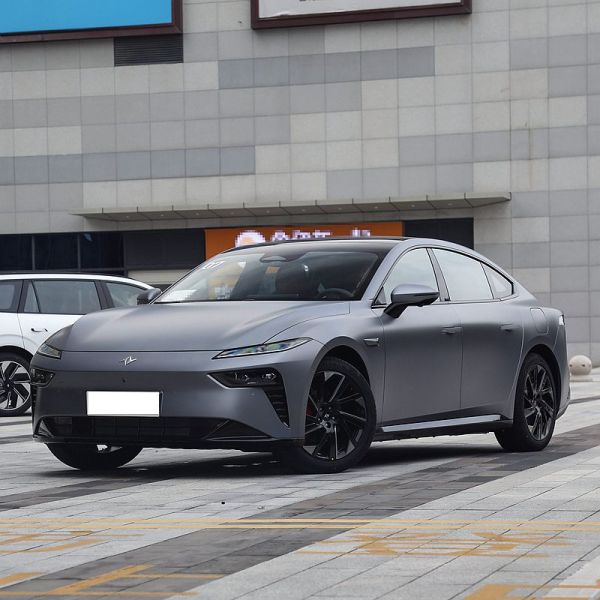 4880*1895*1460 longitud * anchura * altura 400 potencia máxima Dongfeng Yipai 007 automóvil eléctrico deportivo con 540 rango de eficiencia energética