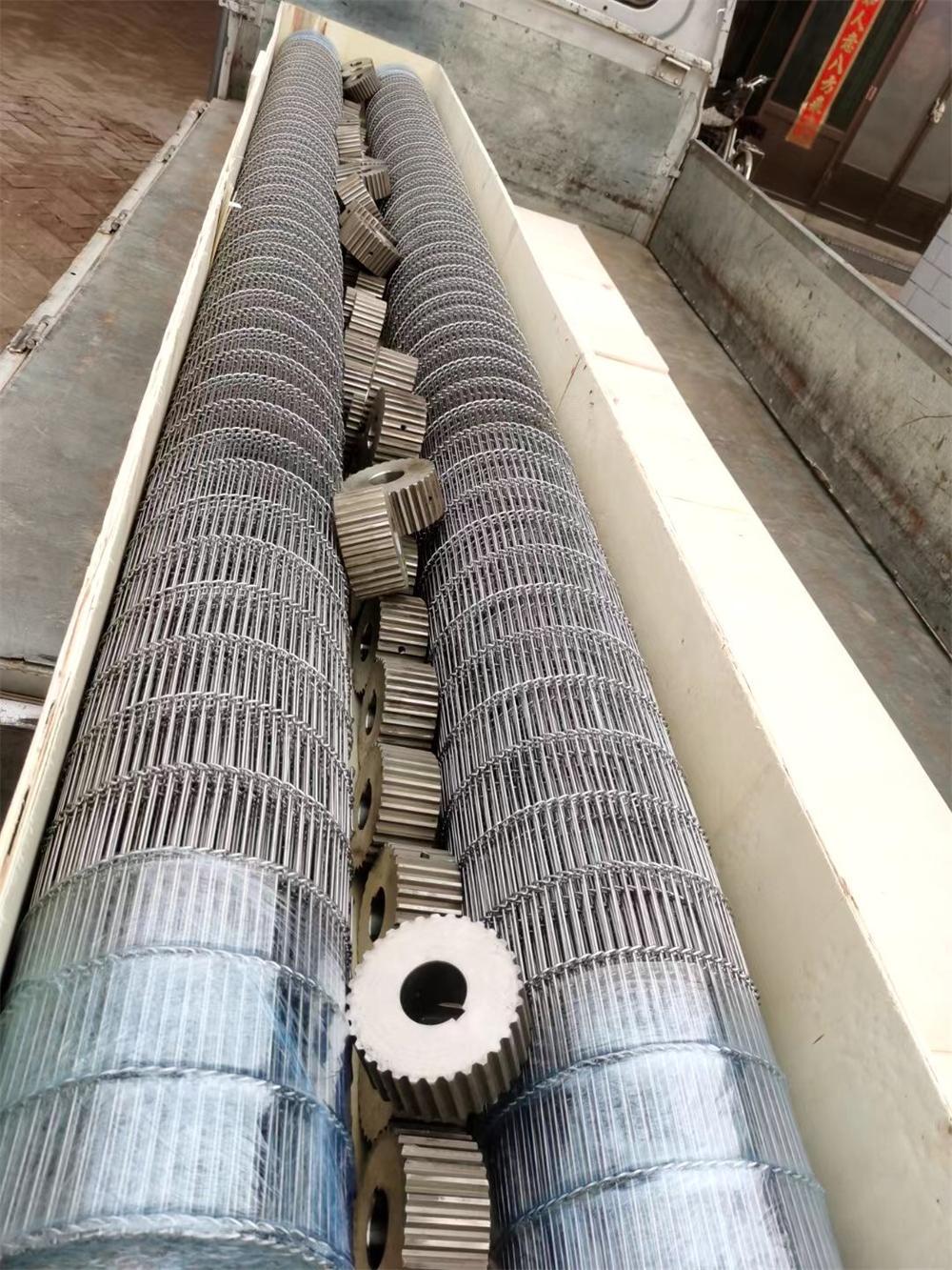 AISI 304 Chain Link Wire Mesh Conveyor Belt for Chocolate Enrober Coating Line
