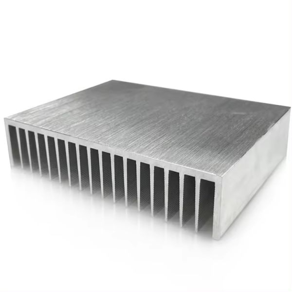 Дизайн на заказ 6000 Серия Квадратная тепловая раковина ODM Cnc Heatsink Алюминий