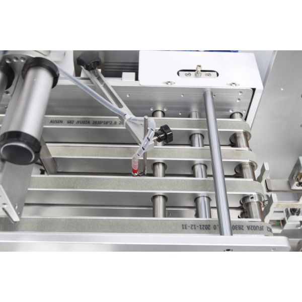 Máquina completamente automática 220V 50HZ del lacre de la etiqueta para el etiquetado plano