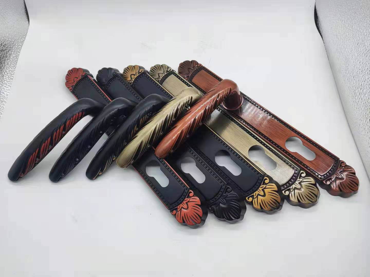 Луга склада ручек двери Keyhole сплава цинка ностальгические покрывают