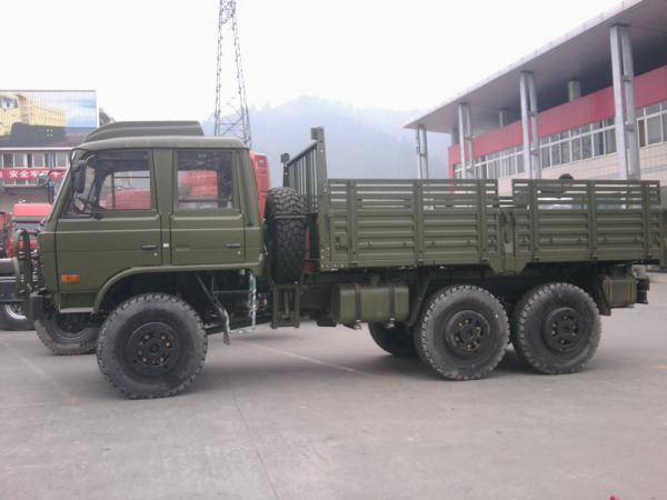 Caminhão de carga de 20 toneladas Off Road 6*6 Olive Green Dongfeng Tianjin Caminhão de cama plana Cummins Motor