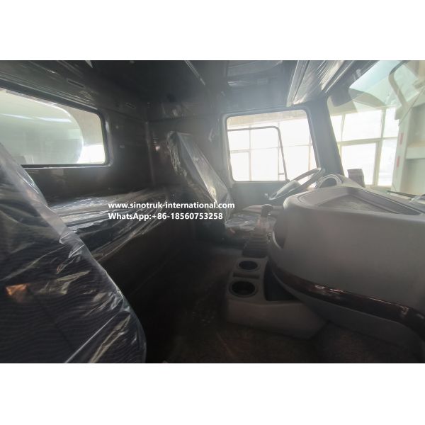 Sinotruk Howo N7 Concrete Mixer Truck 6 X 4 Euro 2 380hp For Construction