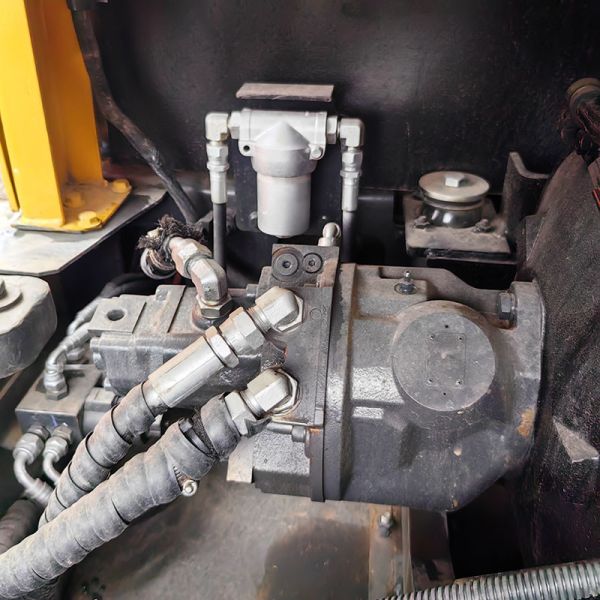 Volvo EC60 Crawler Excavators Used 6 Ton 0.23m3 Bucket 37KW Used 6 Ton Excavator For Sale