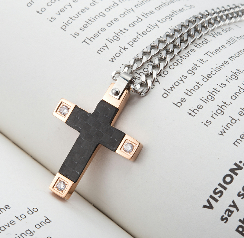 Pantalones de acero inoxidable de alto pulido con colgantes de diamantes en blanco